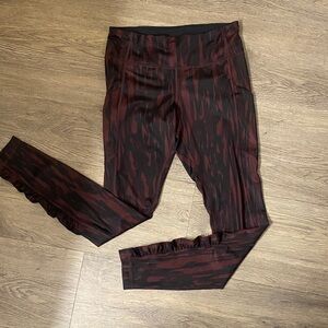 Lululemon Black and Burgundy Patterned Leggings
